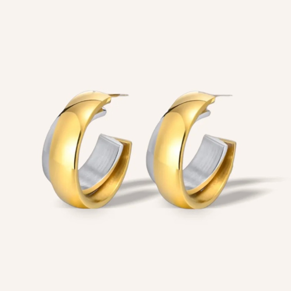 Two tone Hoop earrings 💦 Resistance